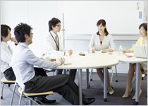人事の全シーンを包括して「人財による業績アップ」を狙います。